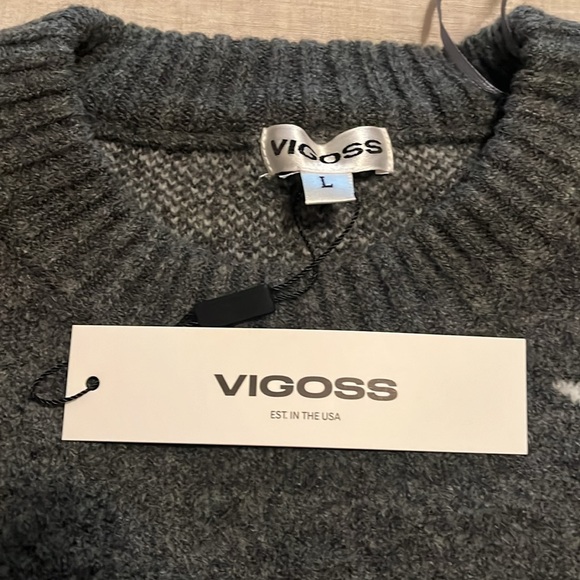 Vigoss sweater. Brand new thick and cozy - Picture 2 of 8